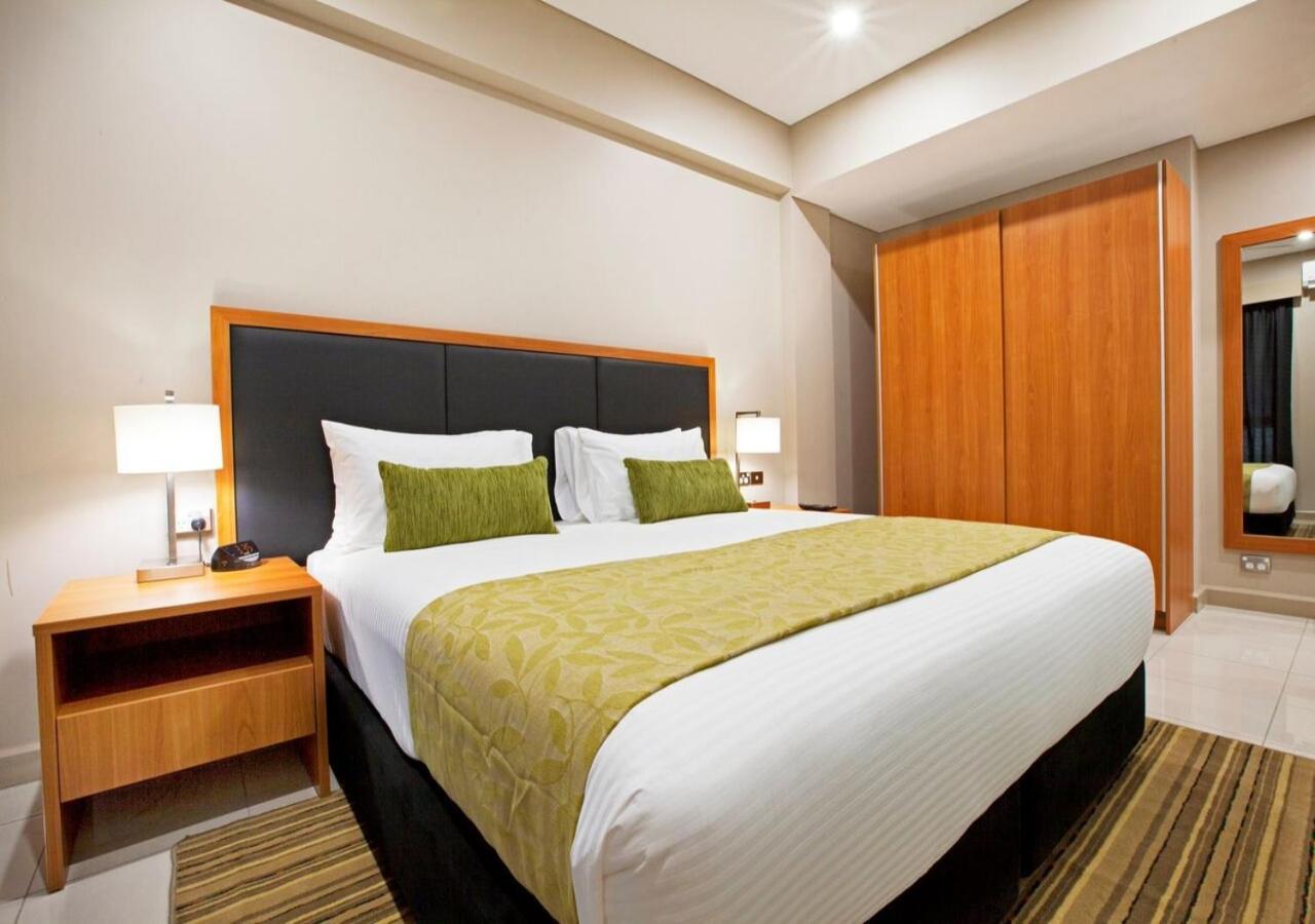 Ela Beach Hotel Port Moresby Esterno foto