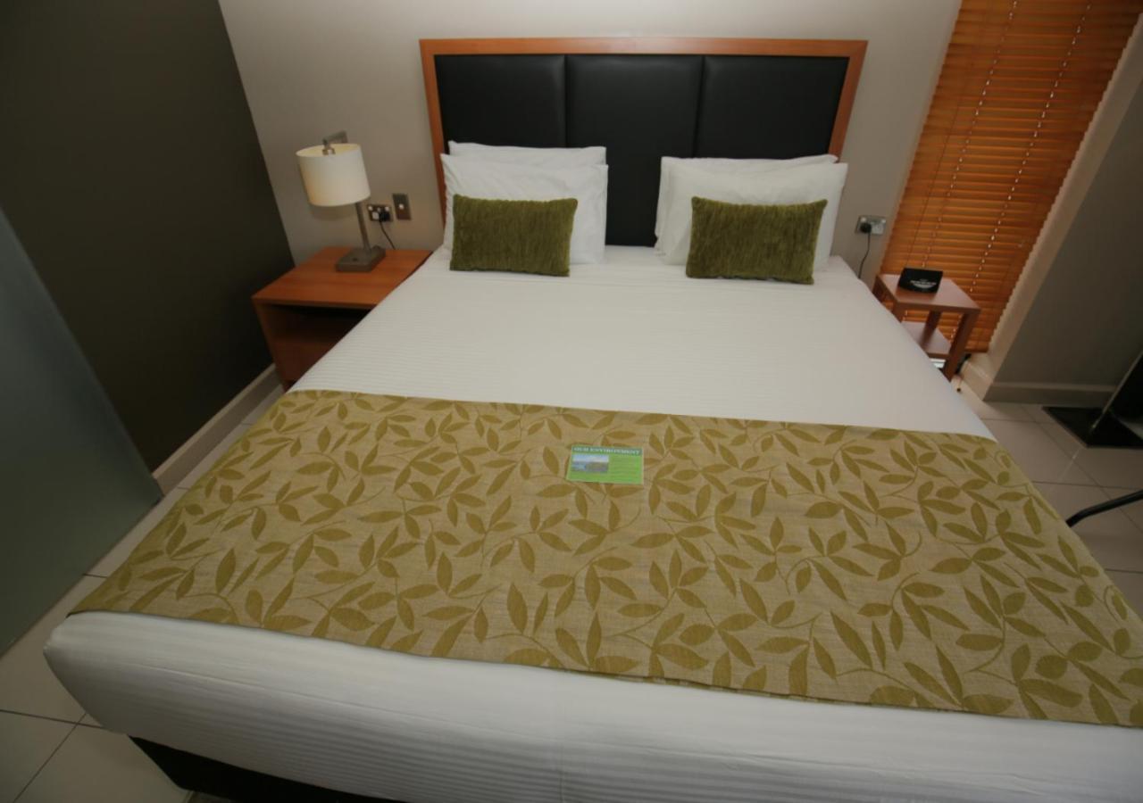 Ela Beach Hotel Port Moresby Esterno foto