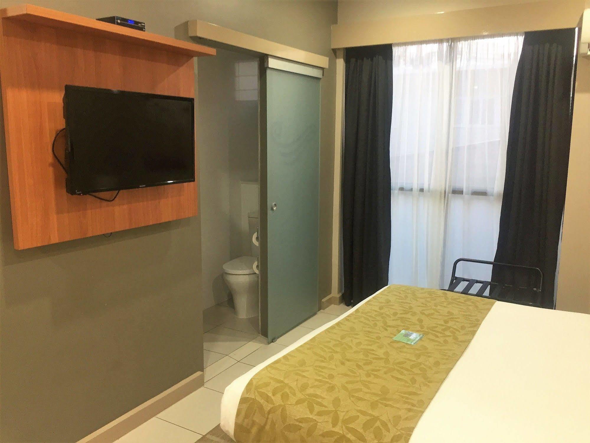 Ela Beach Hotel Port Moresby Esterno foto