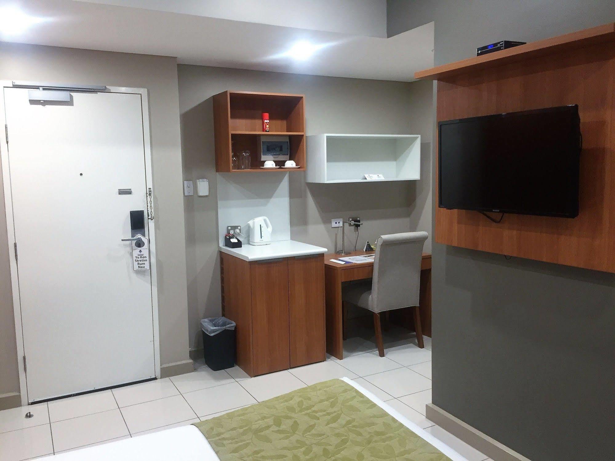 Ela Beach Hotel Port Moresby Esterno foto